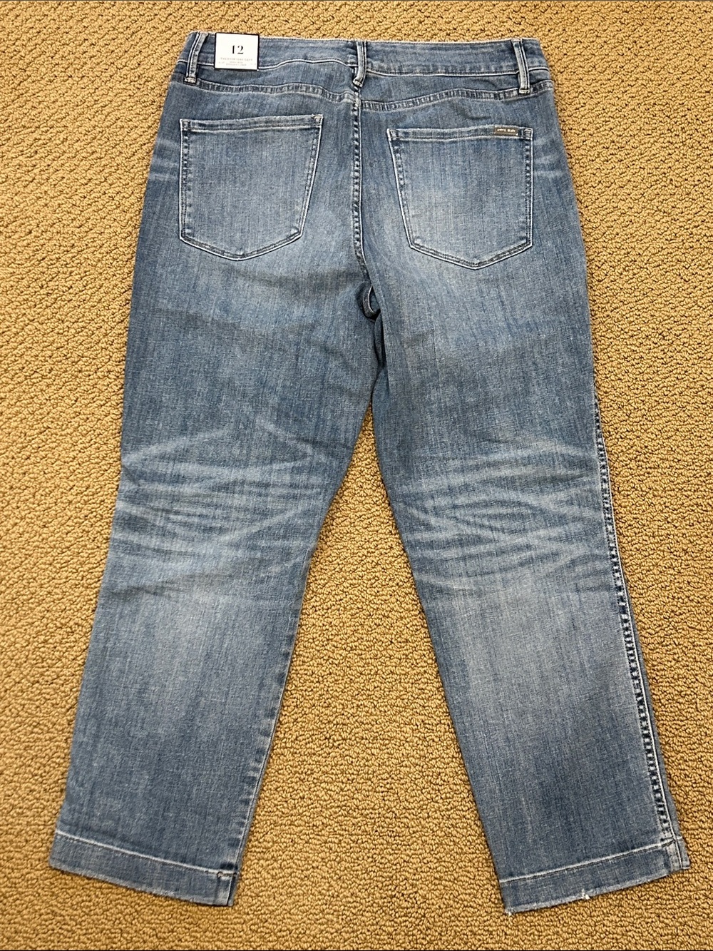 WHBM The Everyday Soft High Rise Straight Crop Jean size 12 Patch Pockets FLAW - Picture 2 of 16